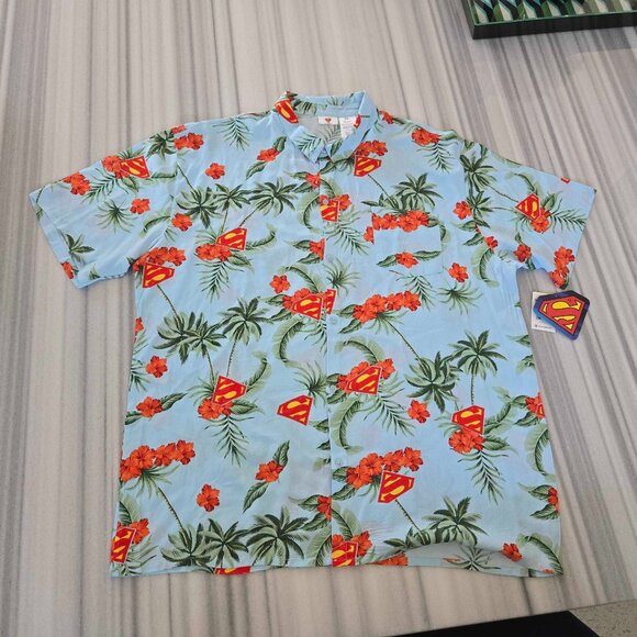 Superman Hawaiian Button-Down Shirt 2XL Brand News with TAGS - Picture 1 of 3